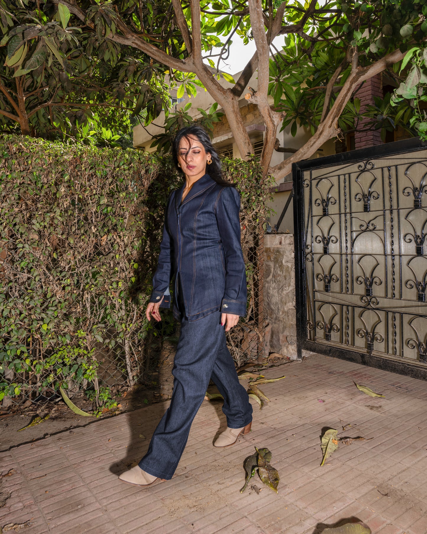 Aura Suit (PRE-ORDER)